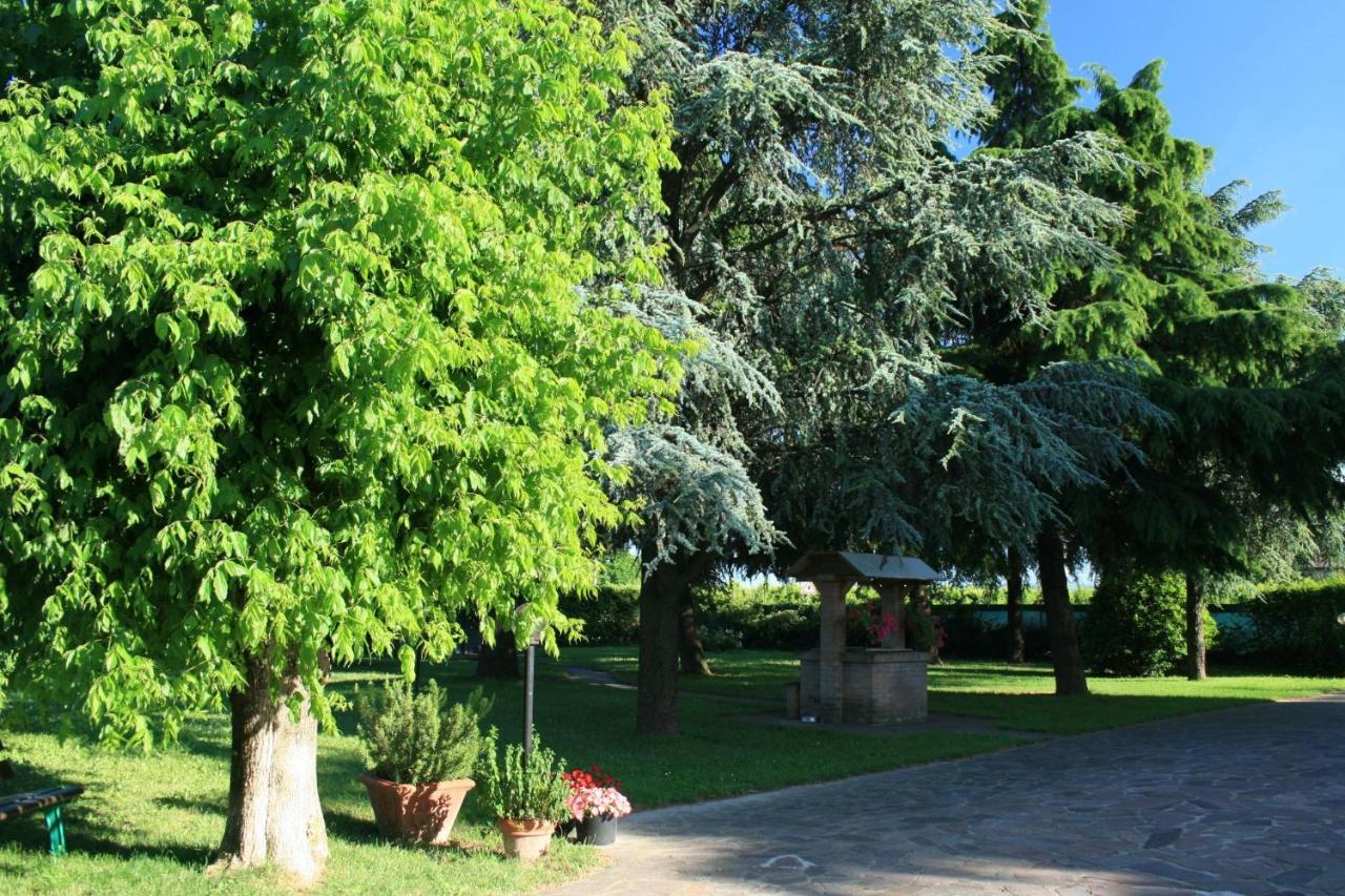 L'Oasi Di Pasqua Acomodação com café da manhã Imola Exterior foto